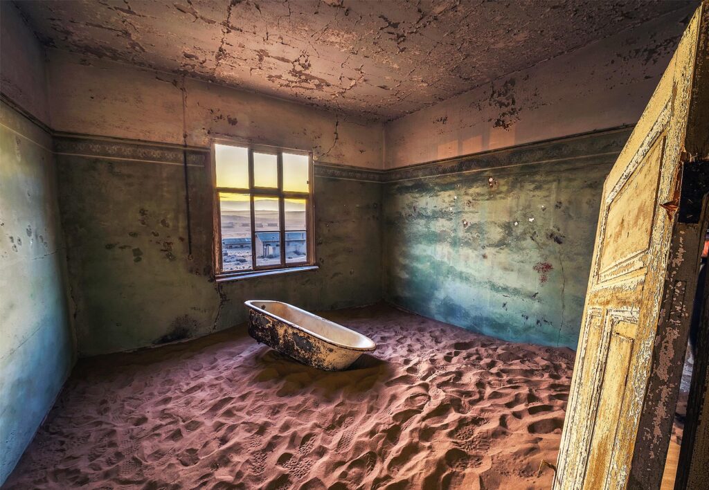 Visit the Eerie Ghost Town of Kolmanskop